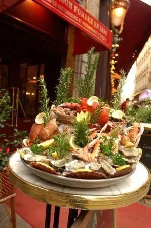 圣诞期间法国人必吃海鲜大餐，难道这是过节的保留项目？