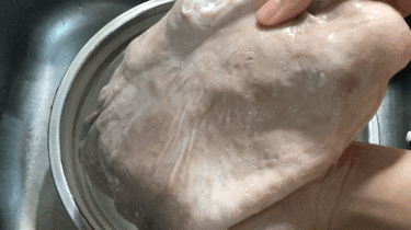 清洗猪肚只加盐和面粉都不对，教你一招，快速简单，干净无异味
