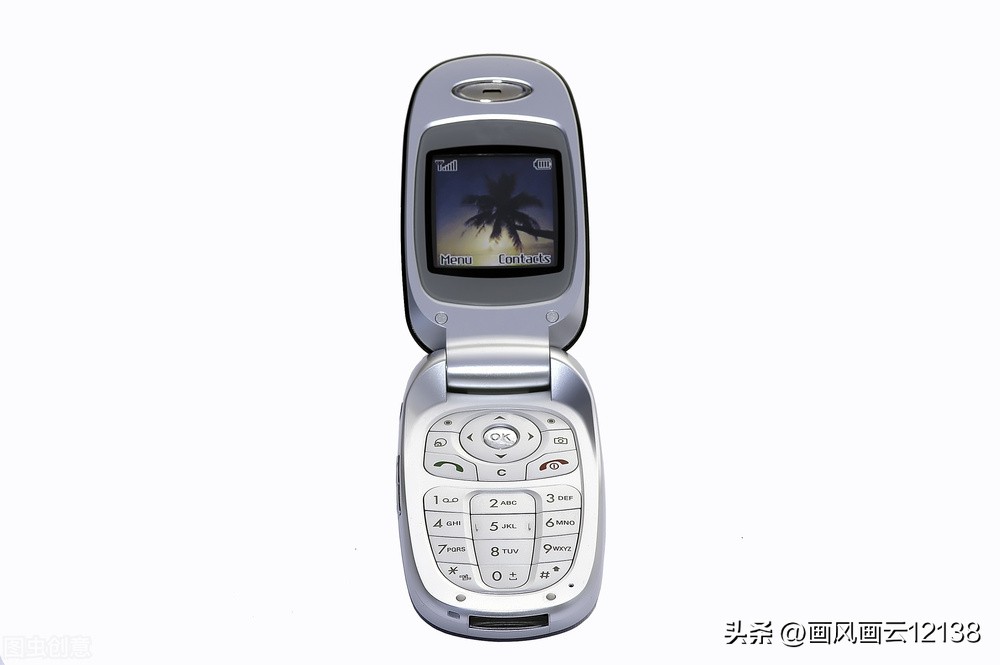 你的第一款手机叫什么，微友们还记得第一只手机的品牌和价格吗？