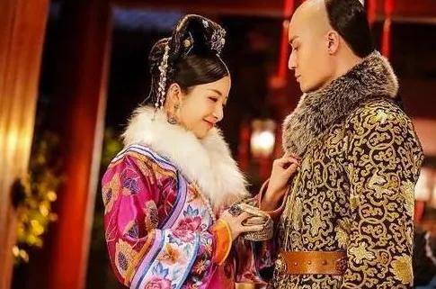 二嫁女海兰珠贤惠不如哲哲，智慧不及庄妃，为何成皇太极的最爱？