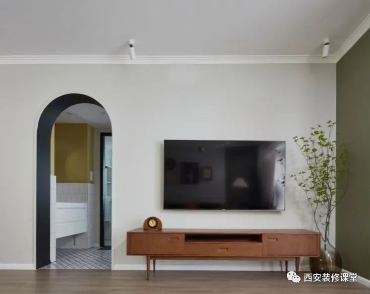 客厅电视背景墙用什么材料的最好？