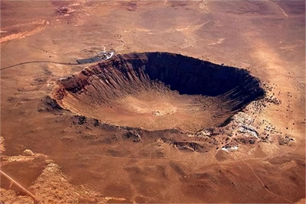 西伯利亚天坑(有史以来最神秘的9场自然灾害，西伯利亚天坑是由甲烷释放形成)