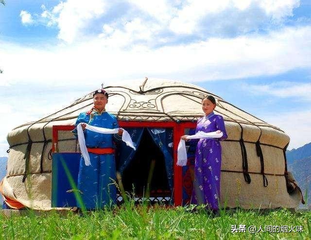 蒙古女人露天排便(蒙古一家都睡在蒙古包里，新婚媳妇如果要洗澡上厕所怎么解决？)