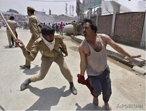 印度警察(印度警察地位如何？为什么有些警察不配枪)