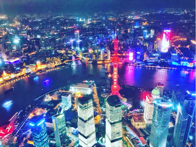 上海和北京哪个繁华(北京，上海，东京，香港，这四个城市哪个最繁荣？)