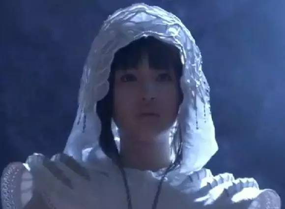 神田美穗(那些年，假面骑士剧场版里耀眼的美女)