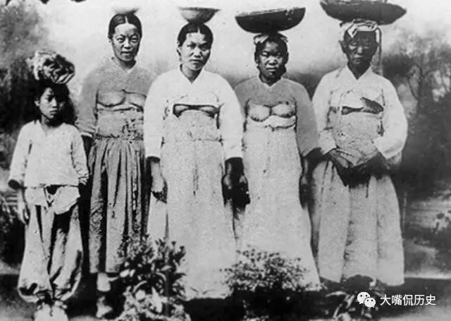 朝鲜露乳装(揭秘古代朝鲜妇女为什么爱穿露乳装？)