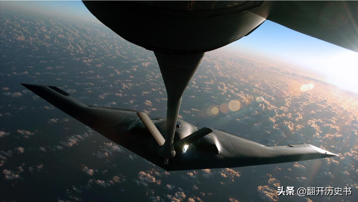 中国能打下b2轰炸机吗(中国有能力对付B-2幽灵轰炸机吗？)