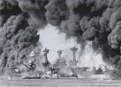 二战期间，戴笠明明破译出日军要偷袭珍珠港的电码，通知了美方，为什么珍珠港还是被偷袭了？