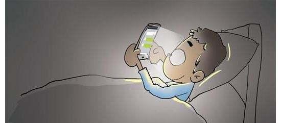 手机放多远才没有辐射(晚上睡觉，手机放多远没有辐射是安全距离？)