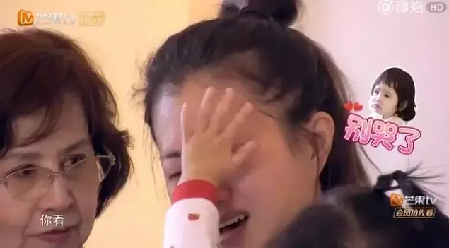 包饺子哄妈(两岁女儿读懂新手妈妈的眼泪，看包饺子如何花式哄妈！)