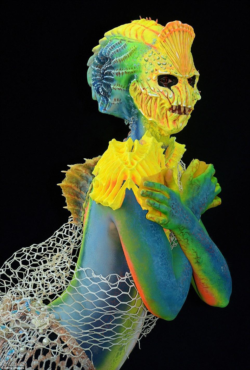 人体彩绘节(2018世界人体彩绘节在奥地利举行，模特造型奇幻而亮眼)