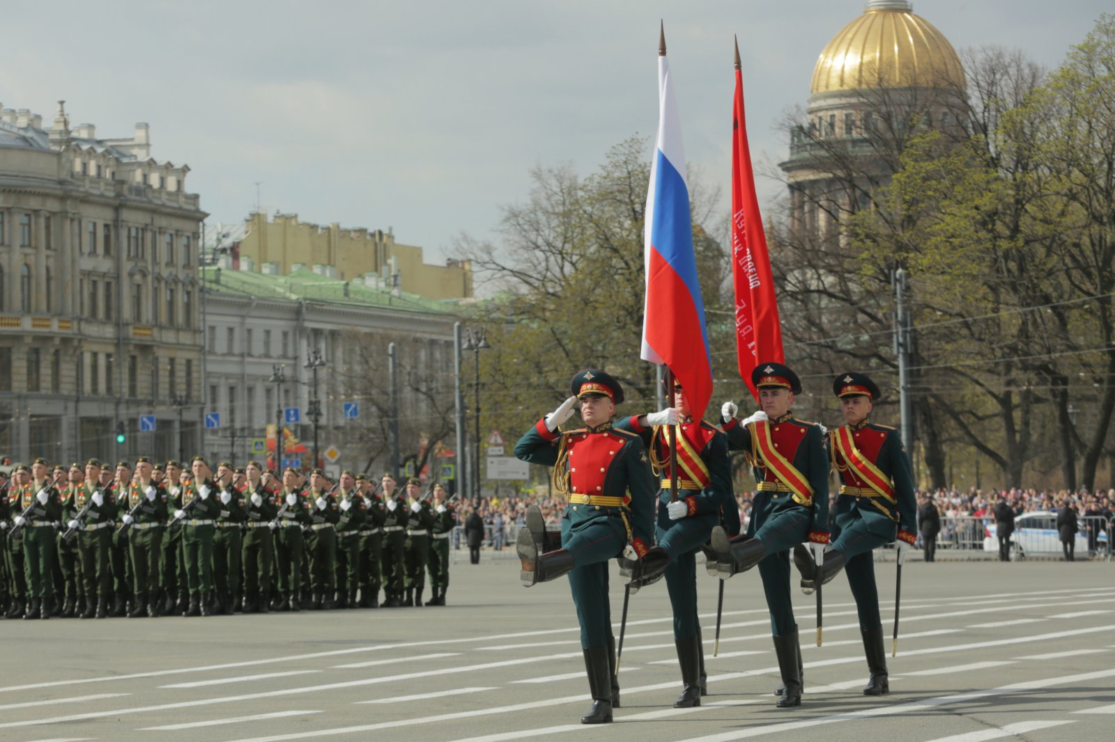 如果普京不当俄罗斯总统了，俄罗斯下辖的22个共和国会独立吗？