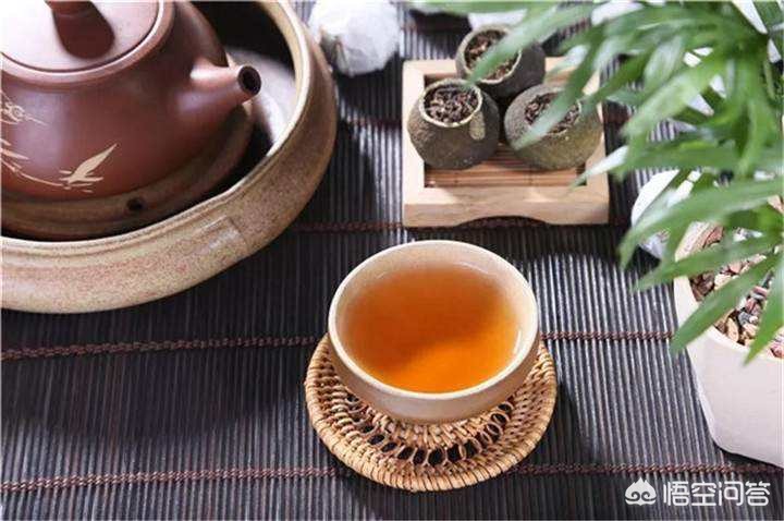 夏天喝红茶还是绿茶(夏天喝绿茶好还是红茶好？)