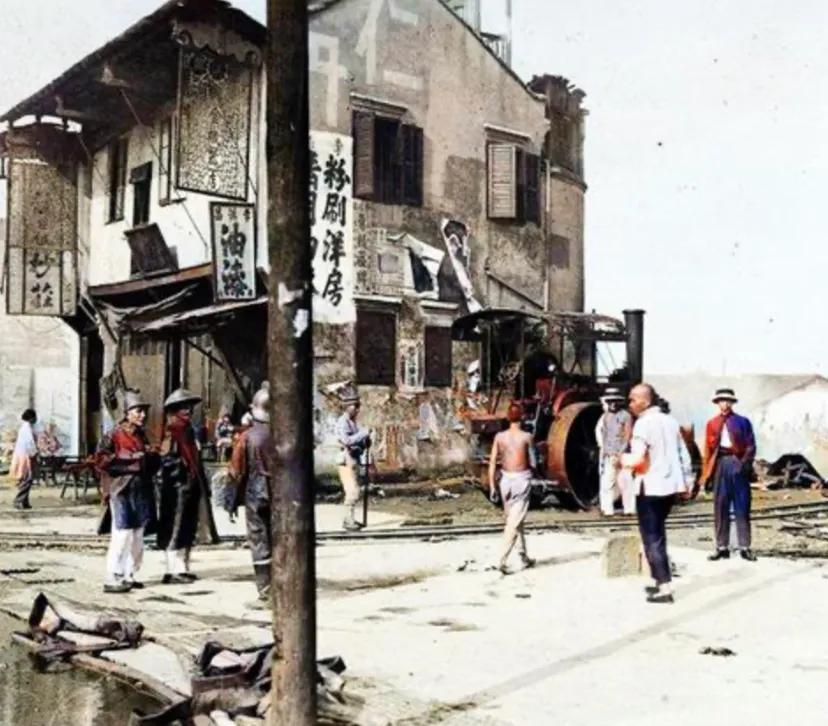 武汉兵变(1921年湖北武汉：“五二兵变”后街头惨状)