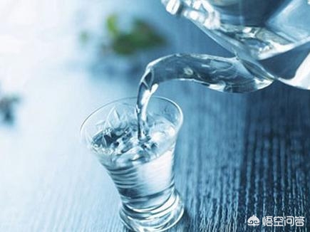 晨起喝一杯水是好习惯，但喝什么水更健康呢？