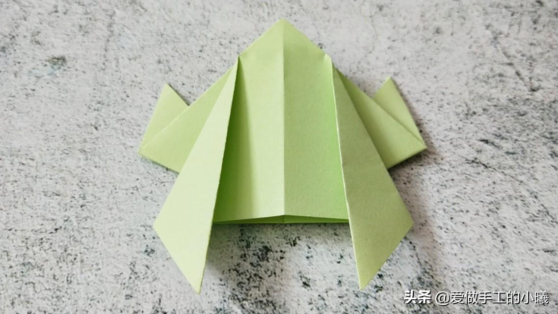 手工折纸大全图解(儿童趣味手工，青蛙折纸教程图解，简单易学)