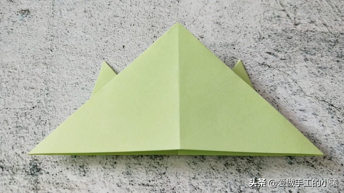 手工折纸大全图解(儿童趣味手工，青蛙折纸教程图解，简单易学)