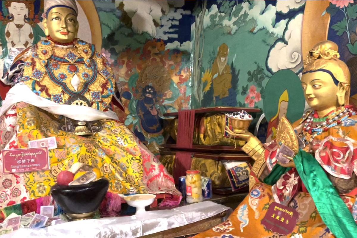 雍布拉康(雍布拉康——西藏第一座宫殿，距今两千多年的历史)