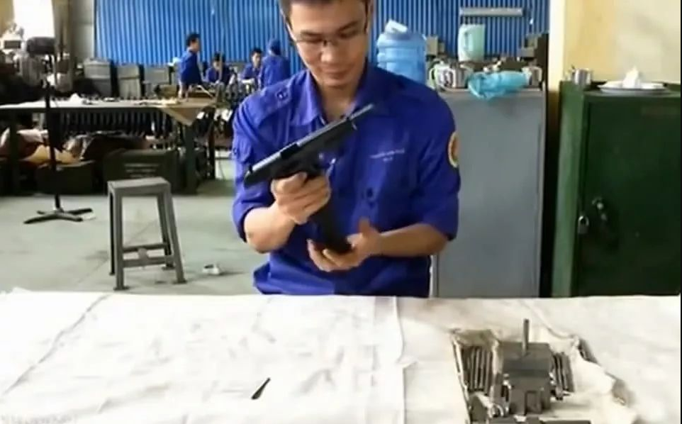 黑星手枪(罕见的越南改进版54大黑星，K14-VN手枪)