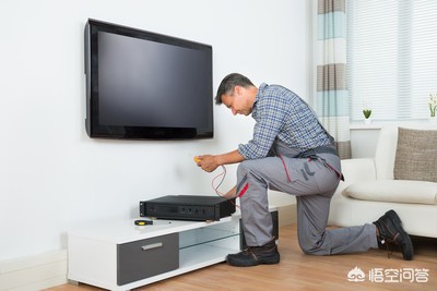 55寸电视一般挂多高(家庭安装55寸电视的高度多少合适？你怎么看？)
