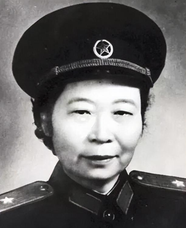 共和国首位女将军(新中国首位女将军)