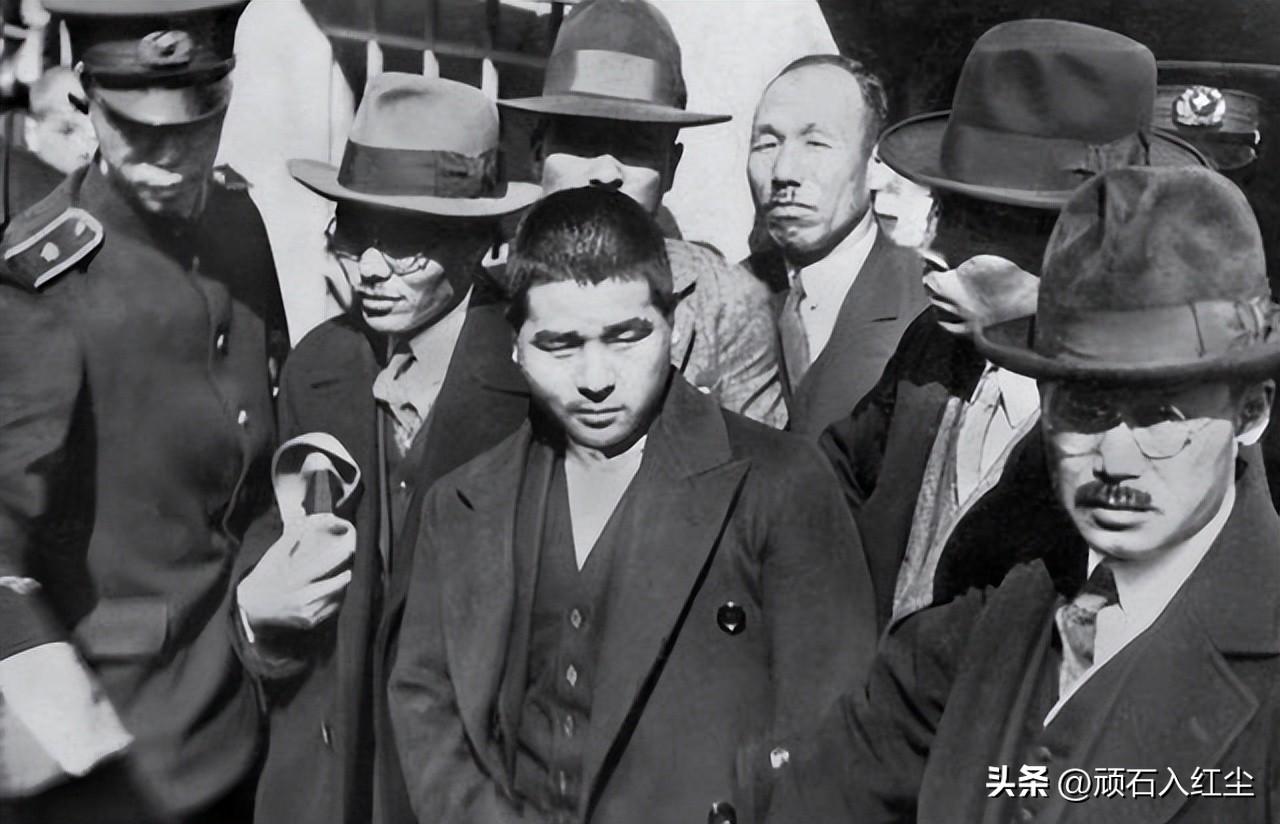 犬养毅(日本首相犬养毅在官邸被11名暴徒枪杀，起因：他接受张学良贿赂)